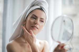 How to Treat Chemical Burn on Face From Skincare